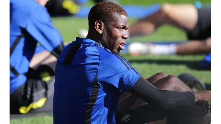Raiola presiona al United: "El club sabe cuál es el deseo de Pogba"