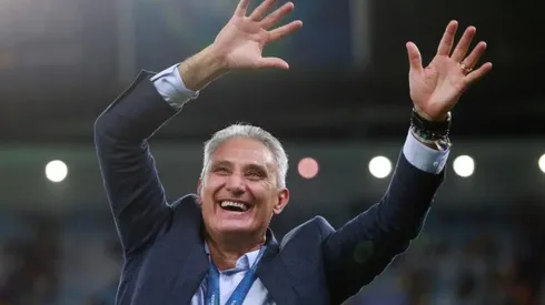 Tite le dio con todo a Roberto Tobar por su arbitraje en la final de Copa América (Foto: Getty Images)