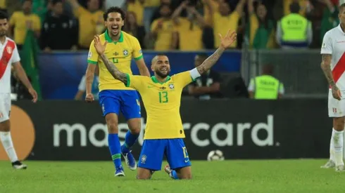 Dani Alves agranda su leyenda como el más ganador de la historia (Foto: Getty Images)