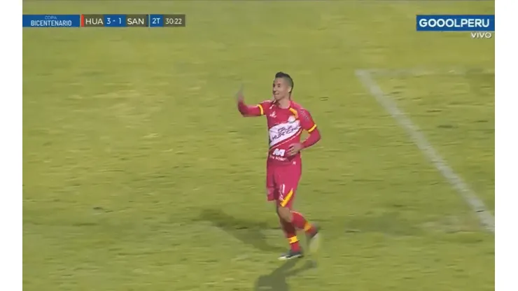 Carlos Ross cerró la victoria de Sport Huancayo