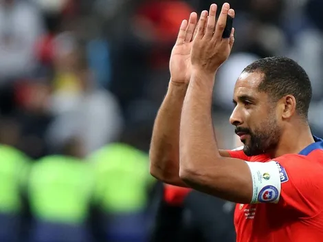 Histórico: Jean Beausejour deja la Roja tras 15 años