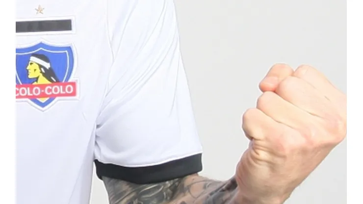 La imagen revela los primeros detalles de la nueva camiseta de Colo Colo