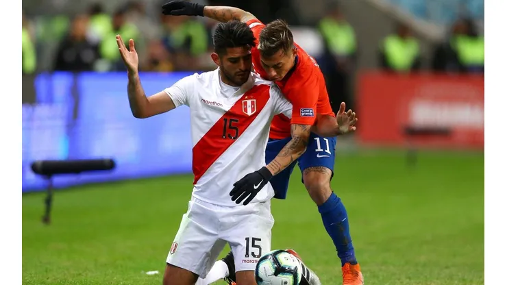 Zambrano ante Eduardo Vargas.