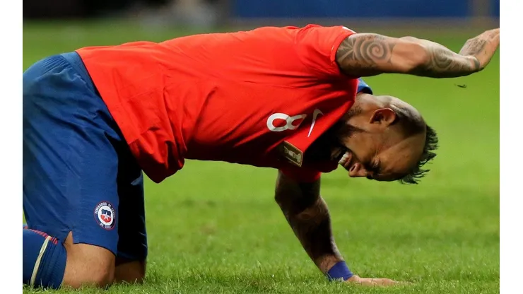 Arturo Vidal lamenta la lesión y la derrota.