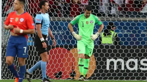 Gabriel Arias lamenta su error y la eliminación de Chile.