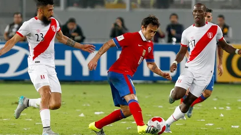 Valdivia contra Perú el 2015.