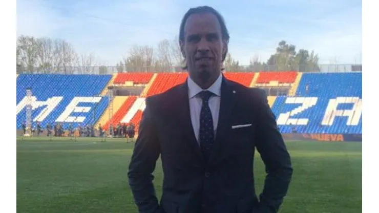 El Mono Navarro Montoya tiene más facha que cuando era arquero