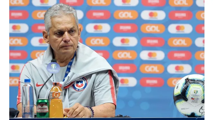 Reinaldo Rueda atiende a los medios de comunicación previo al duelo de mañana ante Perú (Foto: Agencia Uno)