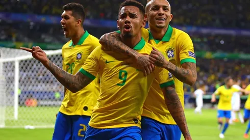 Brasil elimina a Argentina y espera en la final a Chile o Perú.