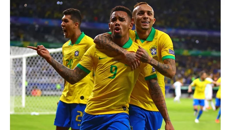 Brasil elimina a Argentina y espera en la final a Chile o Perú.