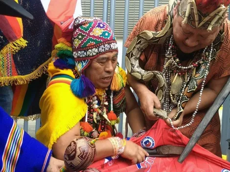 Chamanes peruanos hacen conjuros para que Chile no anote en semifinal