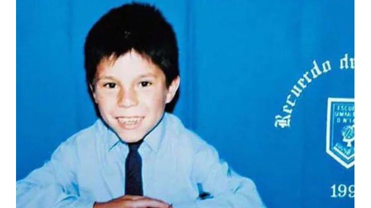 Gary Medel apoyó a los profesores