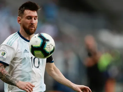 Joven revela lo qué hace Messi durante el himno argentino