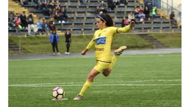 Camila Pavez deja el Campanil y parte a Argentina en histórico fichaje.