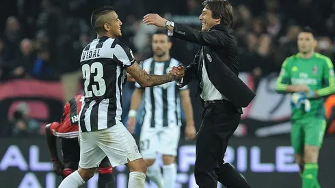 Arturo Vidal podría volver a ser dirigido por Antonio Conte en Italia (Foto: Getty Images)