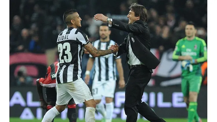 Arturo Vidal podría volver a ser dirigido por Antonio Conte en Italia (Foto: Getty Images)