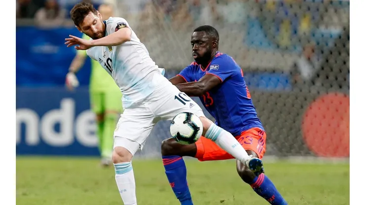 Davinson Sánchez fue titular ante Argentina y Qatar.
