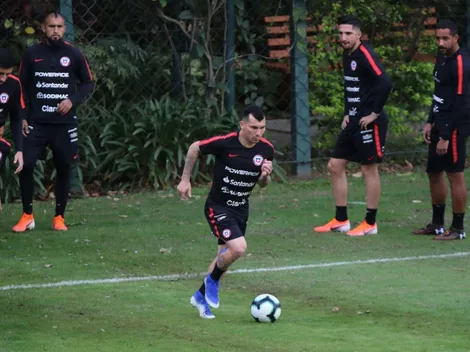 Medel entrena con vistoso vendaje a dos días del duelo contra Colombia