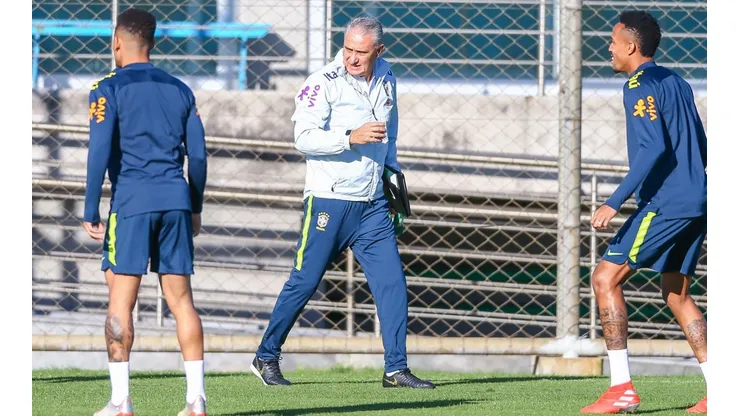 Tite tiene definida su alineación ante Paraguay.