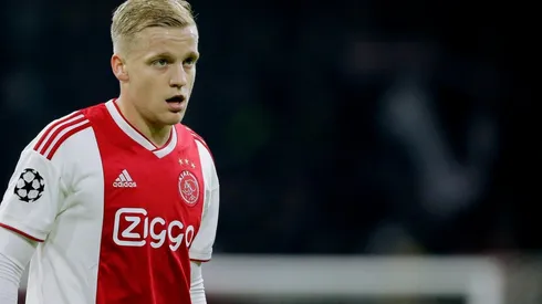 Van de Beek es la alternativa del Real Madrid si se le escapa Pogba