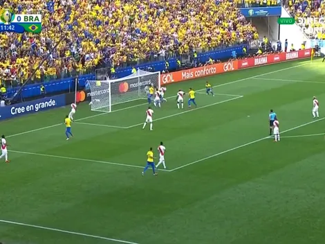 Brasil anota el primero ante Perú a través de Casemiro