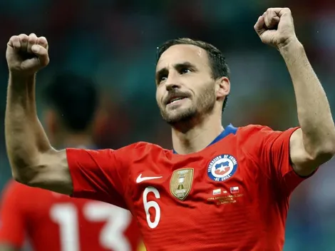 Chapa Fuenzalida estudia por las noches mientras juega Copa América