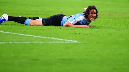 Cavani apunta al primer puesto ante Chile.