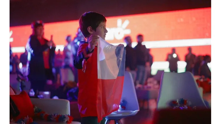 A "estadio lleno" se vivió el triunfo de la Roja en el Fan Fest de Claro