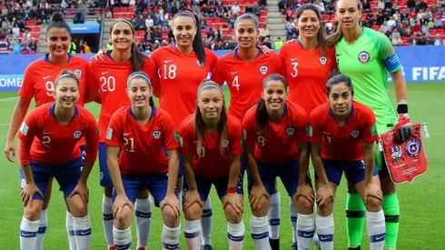 La formación histórica de la Roja ante Tailandia.