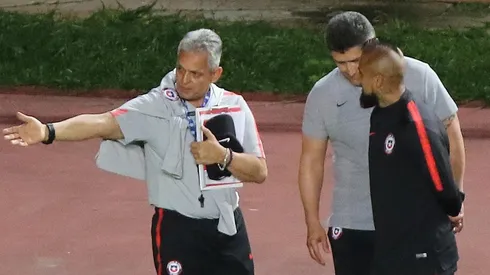 El acierto fotográfico muestra el llamado de atención de Rueda a Vidal