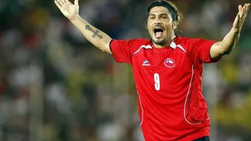 El Choro Navia jugando por la Roja