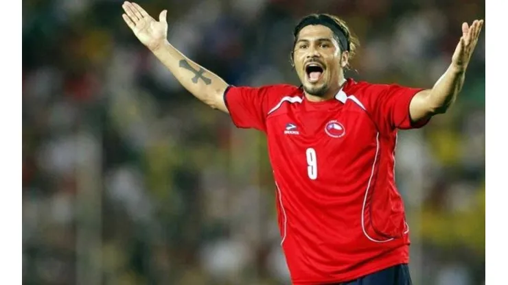El Choro Navia jugando por la Roja