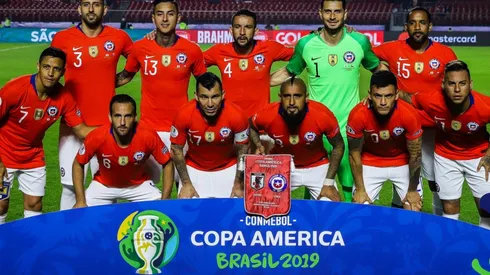 Los once de Chile: Maripán, Pulgar, Isla, Arias y Beausejour; Alexis, Fuenzalida, Medel, Vidal, Aránguiz y Vargas