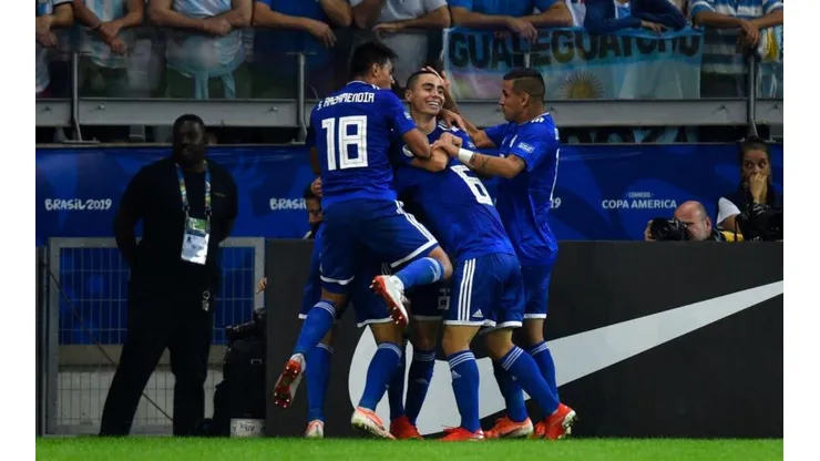Paraguay celebrando el primer gol ante Argentina (Foto: Getty Images)