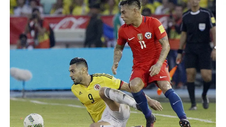 Falcao contra Chile en clasificatorias.