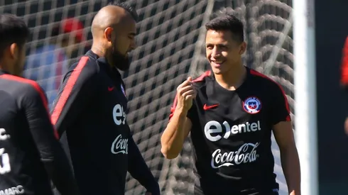 Vidal y Alexis valoraron el debut goleador de la Roja en Brasil