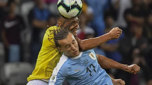 El defensor uruguayo minimizó lo hecho por La Roja