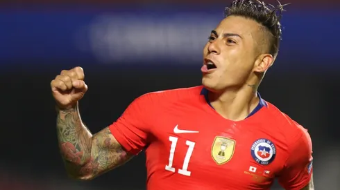 Eduardo Vargas celebrando el gol ante Japón