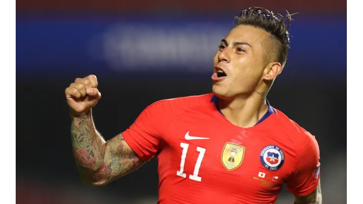 Eduardo Vargas celebrando el gol ante Japón