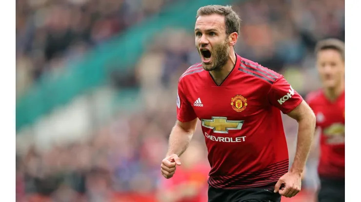 Mata renueva por dos temporadas con Manchester United