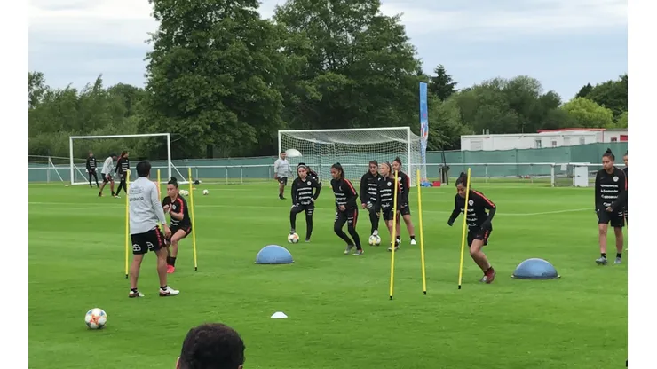 La Roja ya entrena pensando en Tailandia.