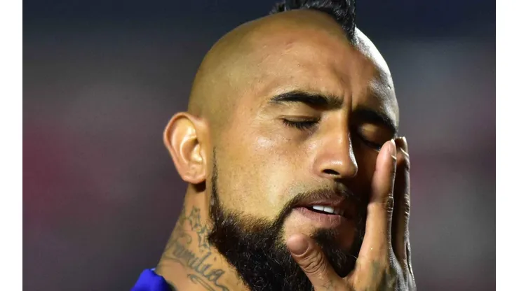 Arturo Vidal salió lesionado ante Japón, pero sólo fue un golpe.