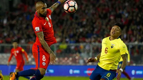 Arturo Vidal ante Ecuador en el último encuentro disputado entre ambos en 2017 (Foto: Agencia Uno)