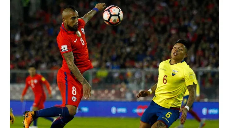 Arturo Vidal ante Ecuador en el último encuentro disputado entre ambos en 2017 (Foto: Agencia Uno)