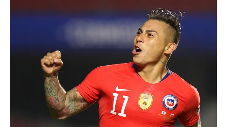 Vargas marcó dos goles ante Japón