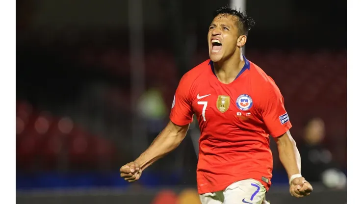 El United felicitó a Alexis por su partido ante Japón