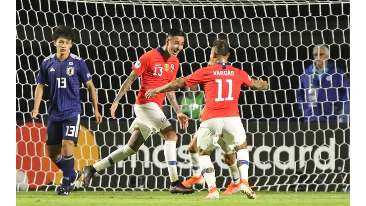 Pulgar y Vargas anotaron goles en el estreno triunfal