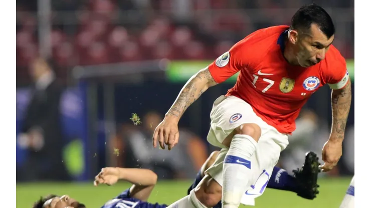 Gary, un perro en la cancha ante Japón.