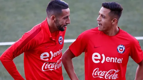 El Huaso junto a Alexis en la Roja