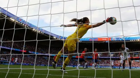 Christiane Endler contiene los ataques de Estados Unidos (Foto: Getty Images)